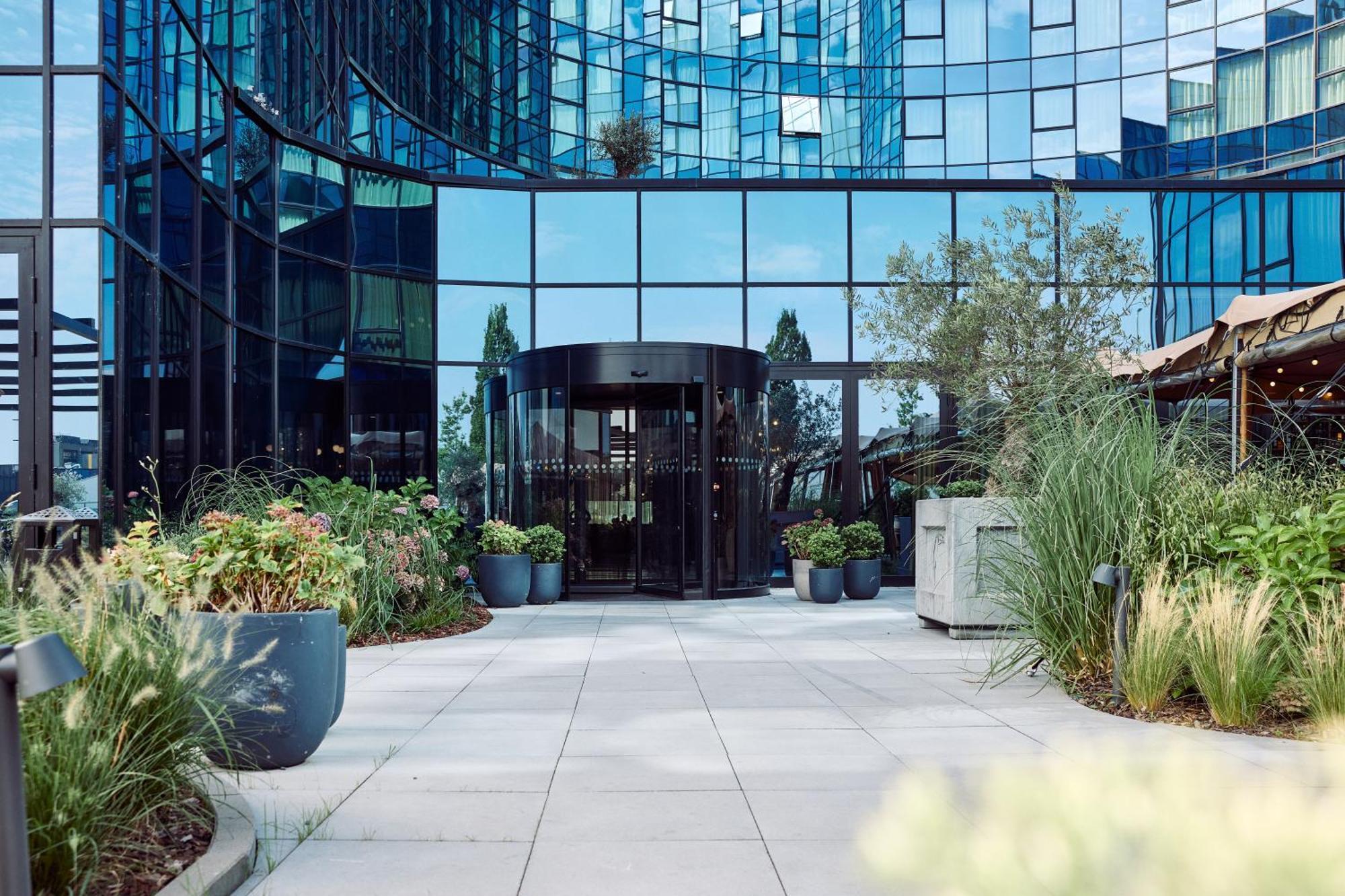 Van Der Valk Hotel Gent ภายนอก รูปภาพ